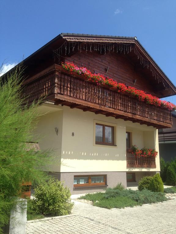 Guest House Fleurs Liptovsky Mikulas Exterior photo