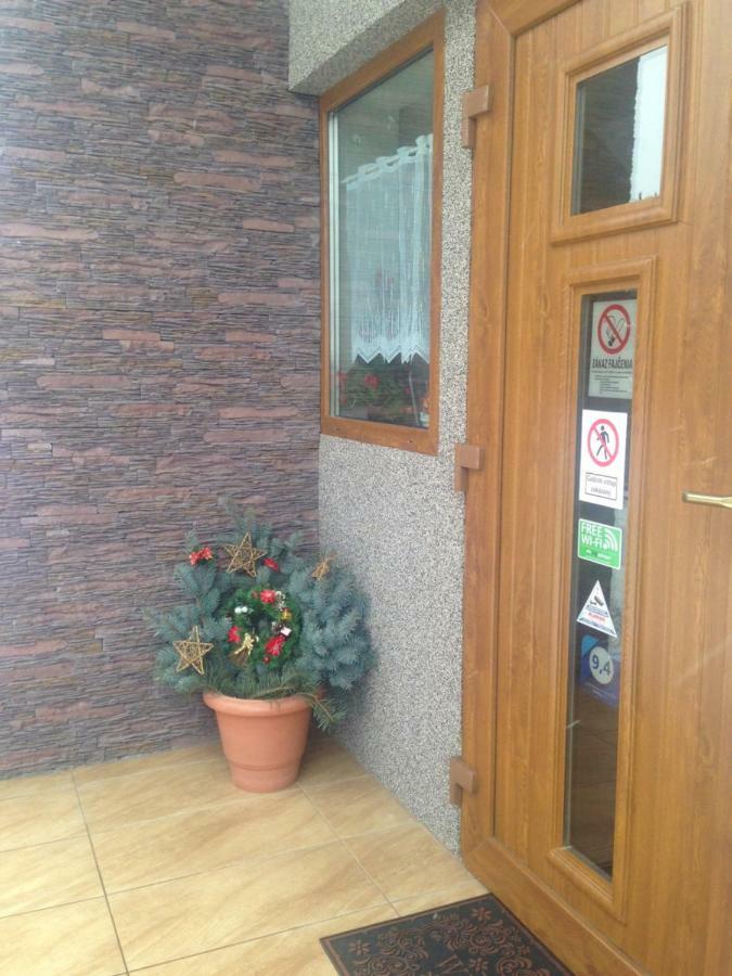 Guest House Fleurs Liptovsky Mikulas Exterior photo